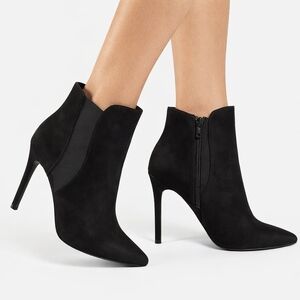 Sz 8 | Black Faux Suede Pointed Toe Stiletto Minimalist Classic Ankle Bootie